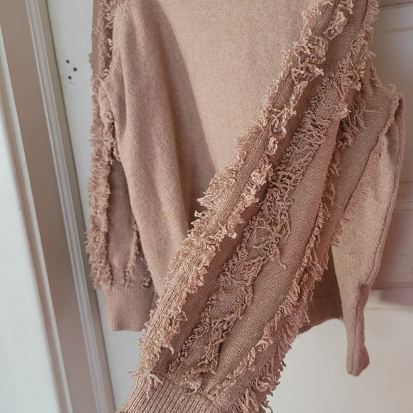 1.STATE Camel Fringe Trim Crewneck Sweater – Size Medium - Picture 6 of 6